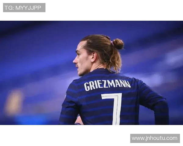 日本足球明星中谁的颜值最高最具魅力引人关注的球员盘点